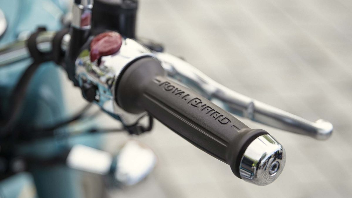 Royal Enfield Classic 650. Nostalgia de Lés-a-Lés 22 Royal Enfield Classic 650 Twin 05 - MotoX