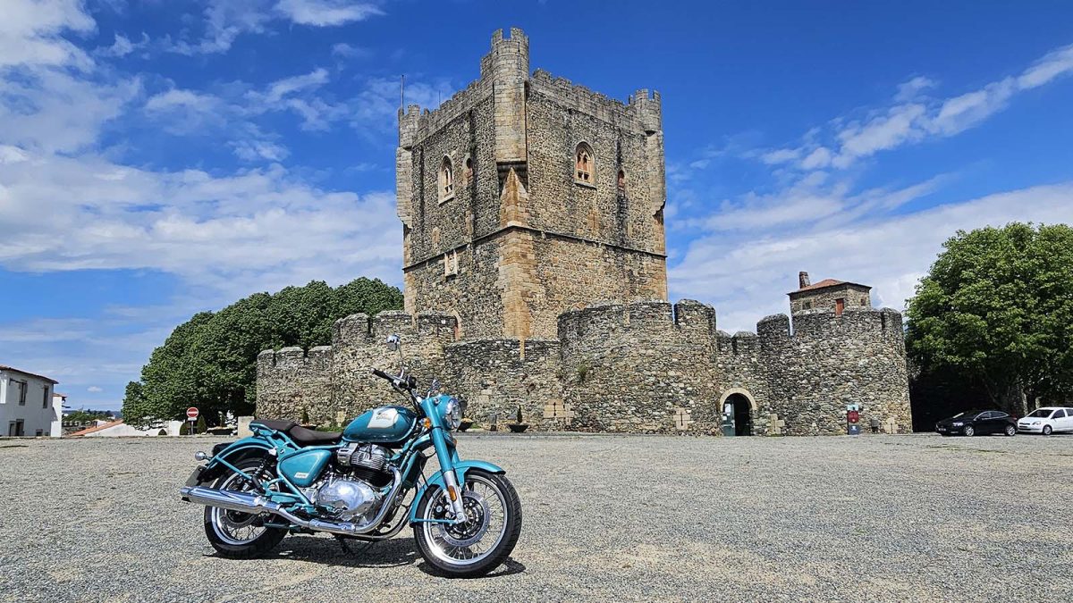 Royal Enfield Classic 650. Nostalgia de Lés-a-Lés 3 Royal Enfield Classic 650