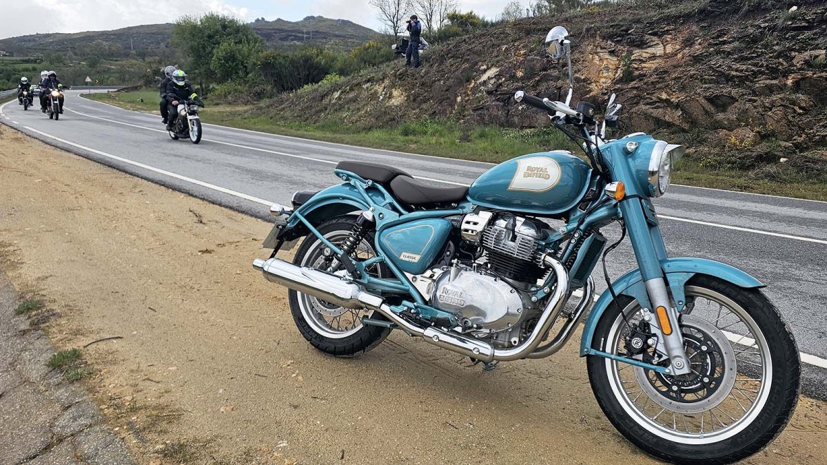 Royal Enfield Classic 650. Nostalgia de Lés-a-Lés 11 Royal Enfield Classic 650
