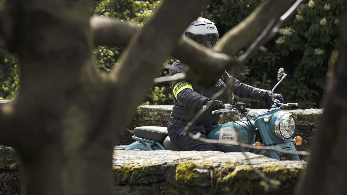 Royal Enfield Classic 650. Nostalgia de Lés-a-Lés 9 Royal Enfield Classic 650