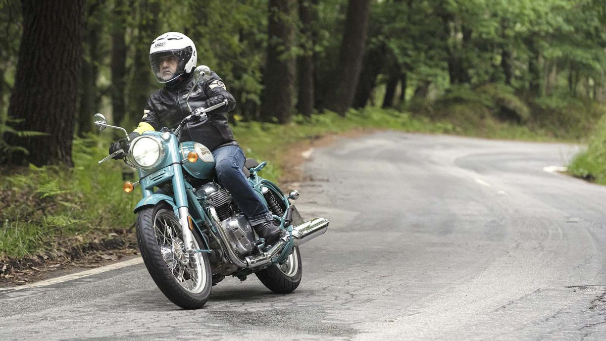 Royal Enfield Classic 650. Nostalgia de Lés-a-Lés 12 Royal Enfield Classic 650
