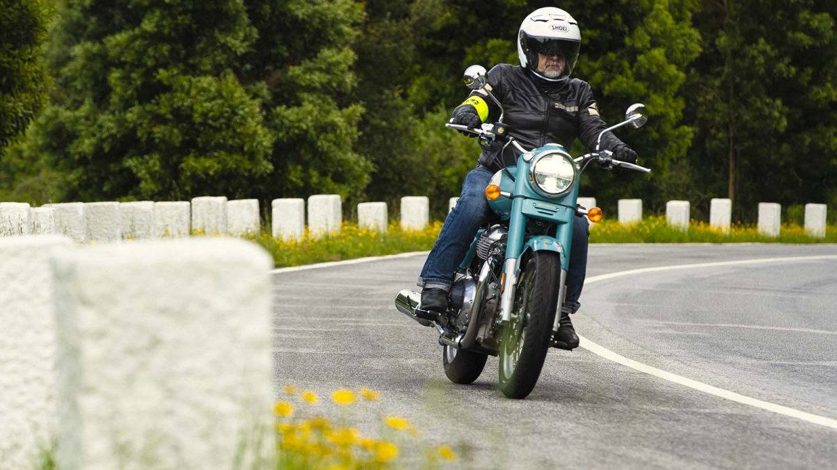 Royal Enfield Classic 650. Nostalgia de Lés-a-Lés 17 Royal Enfield Classic 650