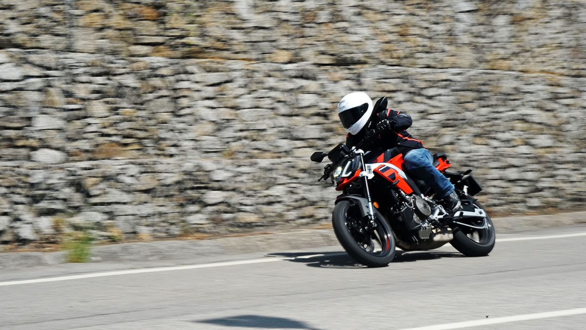 Aprilia Tuono 457