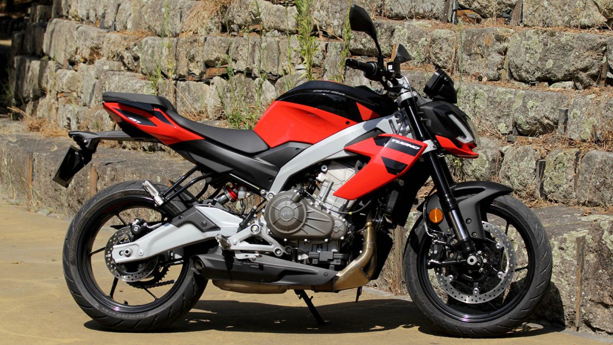 Aprilia Tuono 457. Tons de juventude com estilo 21 Aprilia Tuono 457