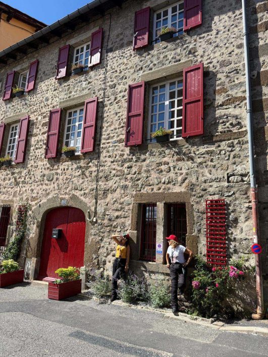 3 mulheres em 3 motos. Viver o caminho e não apenas o destino 22 3 mulheres em 3 motos Le Puy en Velay 6 - MotoX