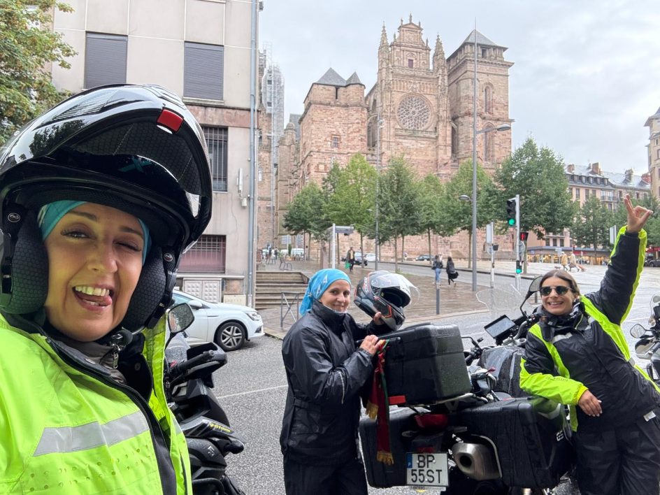 3 mulheres em 3 motos. Viver o caminho e não apenas o destino 12 3 mulheres em 3 motos