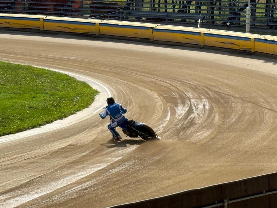 3 mulheres em 3 motos 1.o dia Mototour 01 - MotoX
