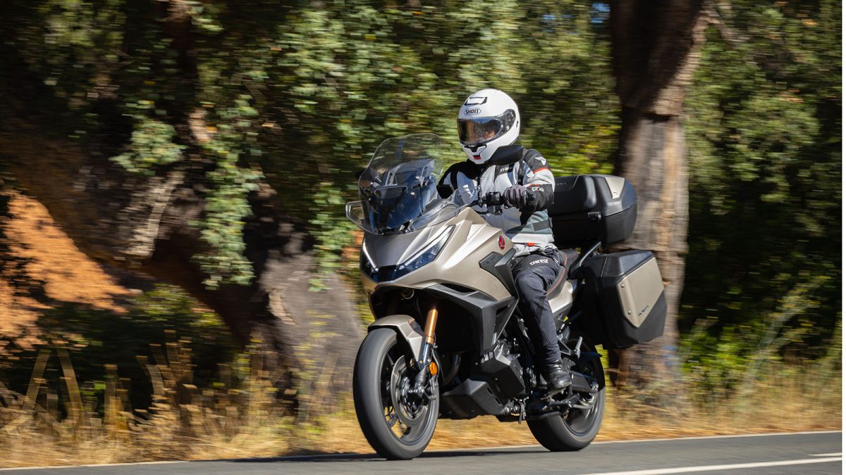 Honda NT1100. Essência de verdadeira turística 9 Honda NT1100