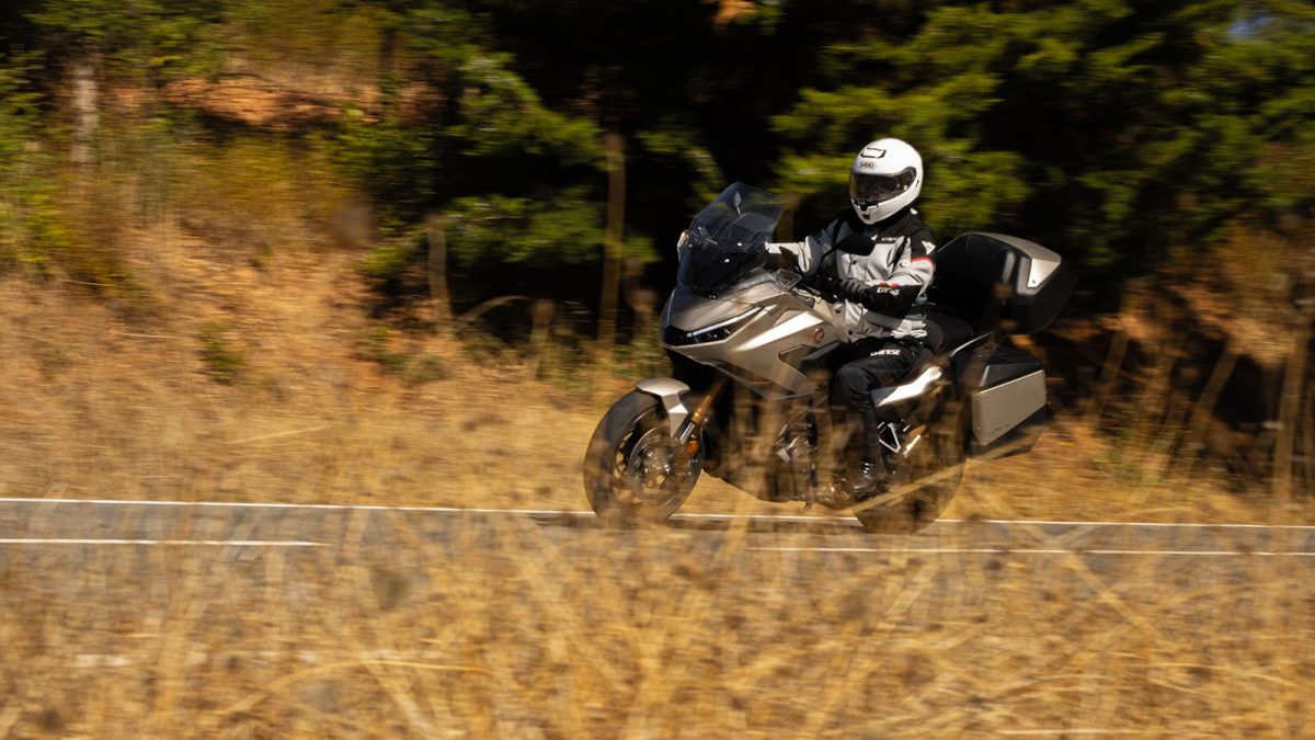 Honda NT1100. Essência de verdadeira turística 5 Honda NT1100