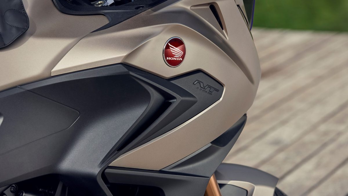 Honda NT1100. Essência de verdadeira turística 7 Honda NT1100