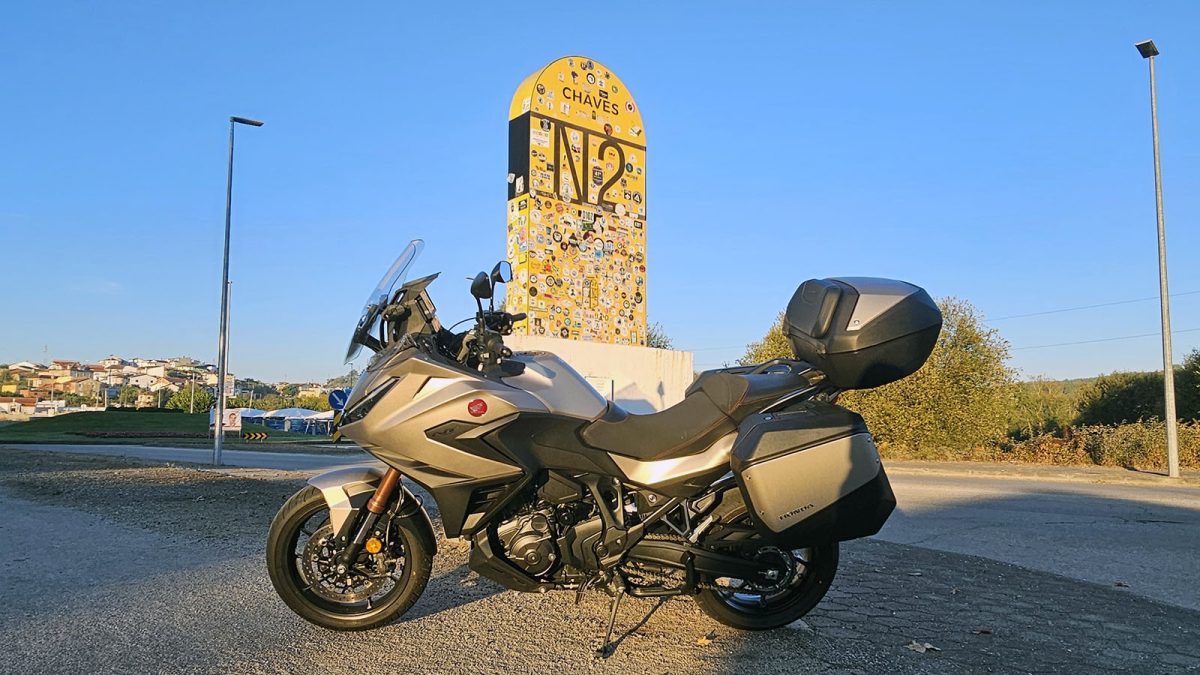 Honda NT1100. Essência de verdadeira turística 10 Honda NT1100
