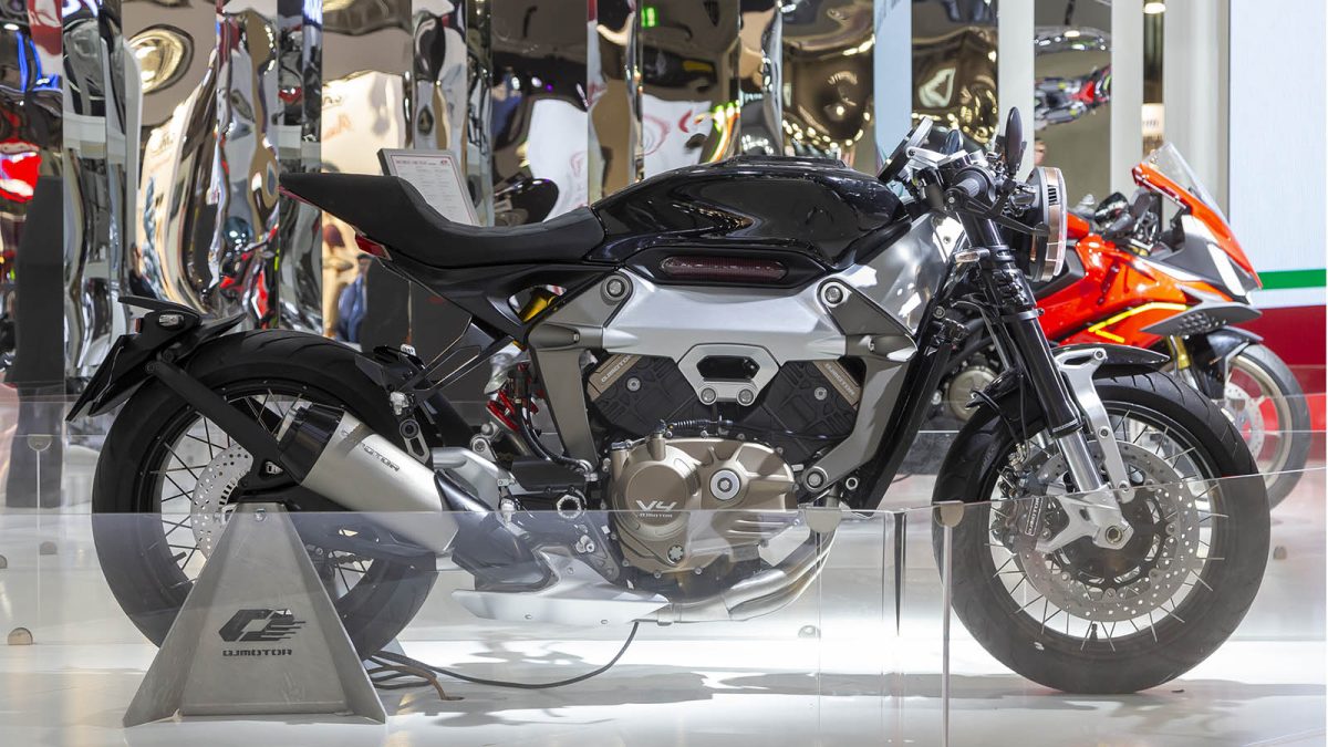 QJMOTOR na EICMA 2025