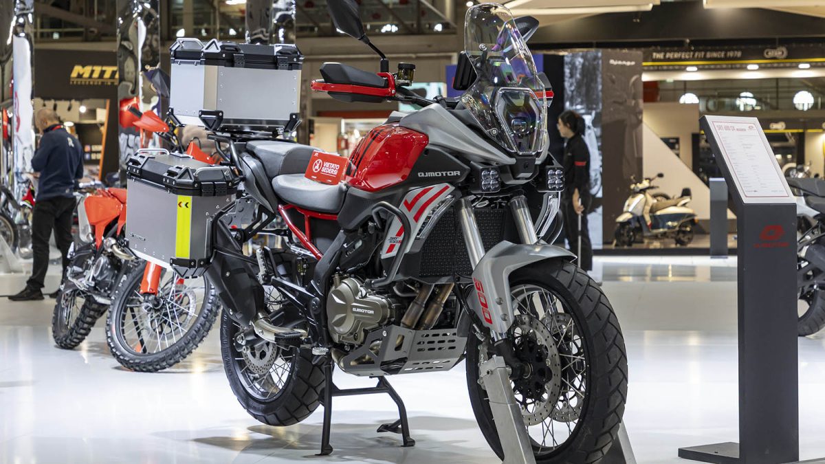 QJMOTOR na EICMA 2025 15 SRT 600 - MotoX