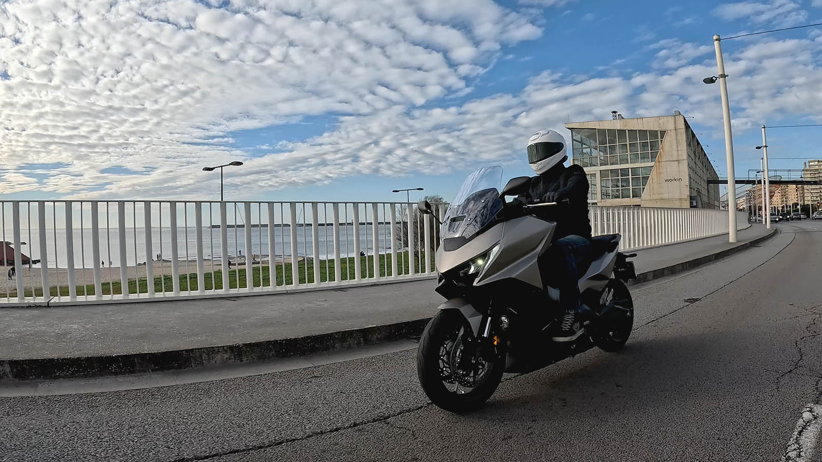 Motor Forza R Line Honda Forza 750. O vídeo - Moto X