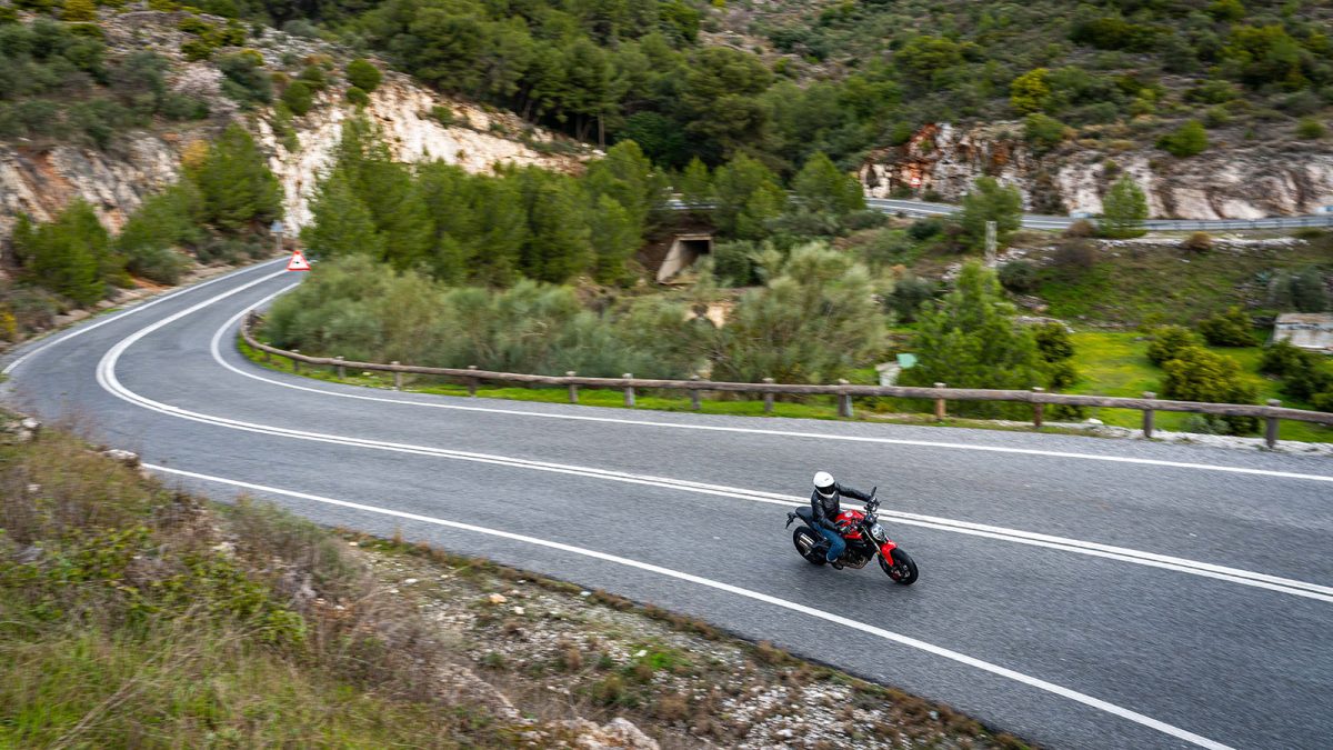 Ducati Monster V2