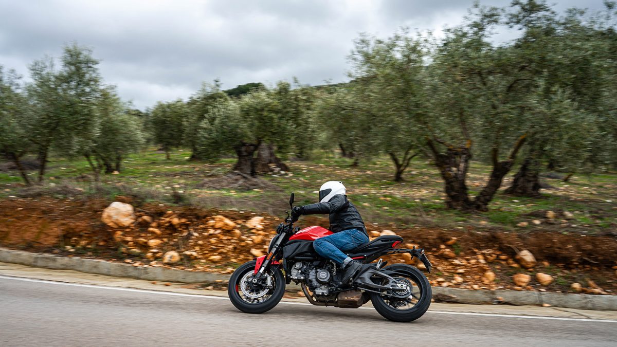 Ducati Monster V2