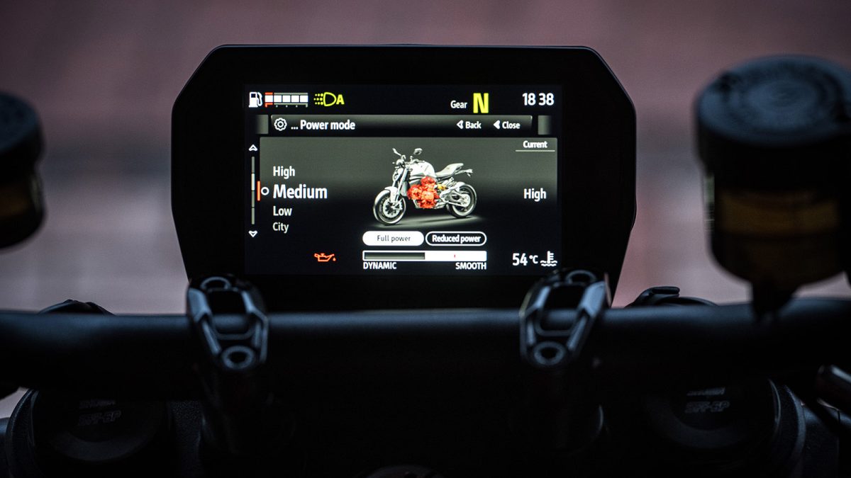 Ducati Monster V2 painel 28 - MotoX