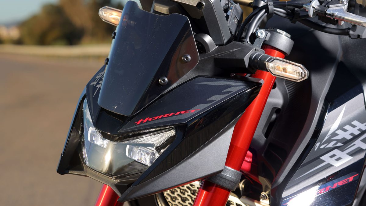 Honda CB750 Hornet E-Clutch 