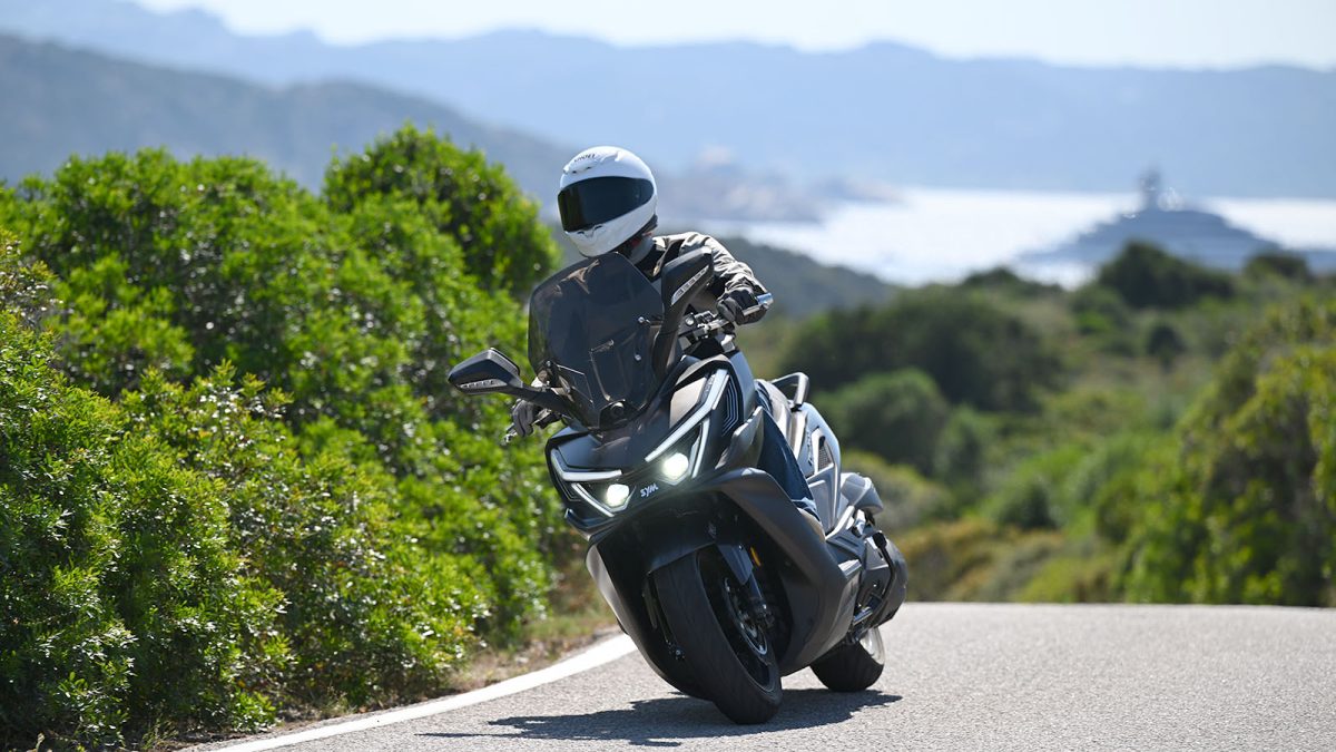 SYM Cruisym 400. Mais por menos ou a equação perfeita? 15 SYM Cruisym 400