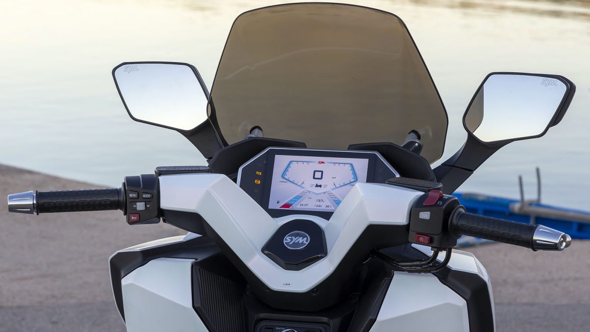 SYM Cruisym 400. Mais por menos ou a equação perfeita? 17 SYM Cruisym 400