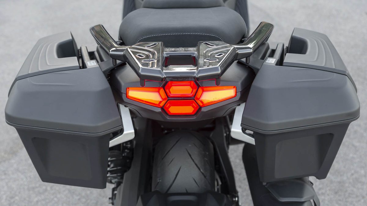 SYM TTLBT. Tartaruga tecnológica 6 SYM TTLBT 508 25 - MotoX
