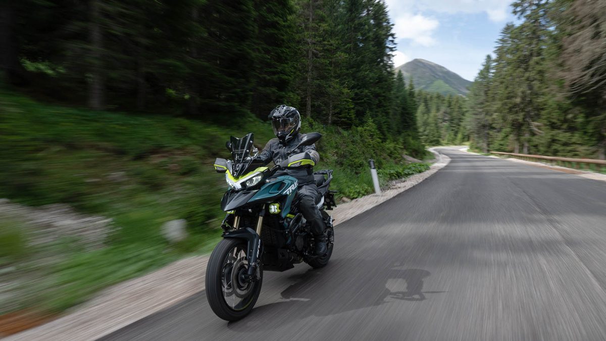 Benelli TRK 902 Xplorer 01 - MotoX
