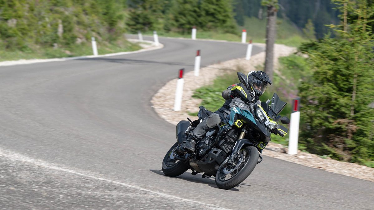 Benelli TRK 902 Xplorer 