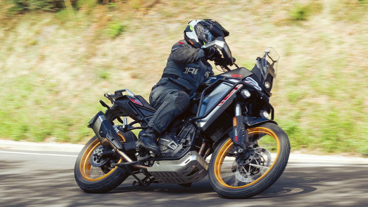 QJ Motor SRT 450RX: Baralhar e dar de novo 8 QJMOTOR SRT 450RX
