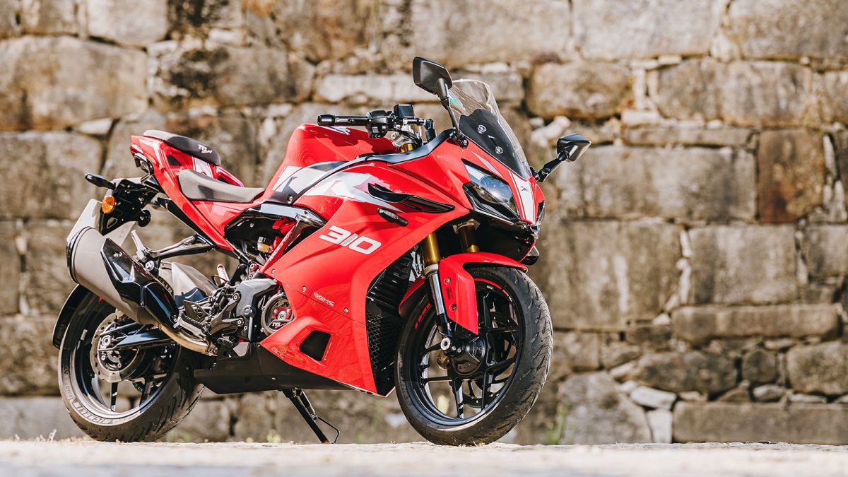 TVS RTR 310 e TVS RR 310. Ambição a dobrar 16 TVS RR 310