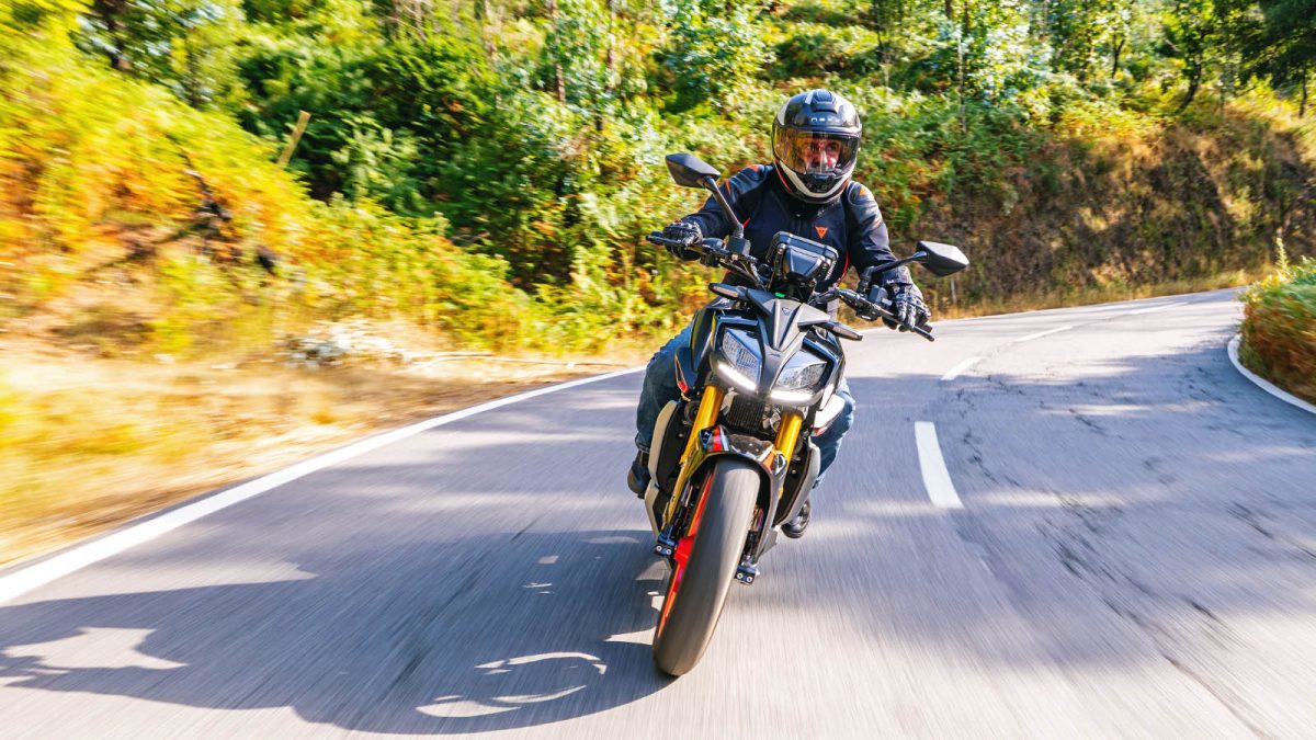 TVS RTR 310 e TVS RR 310. Ambição a dobrar 30 TVS RTR 310