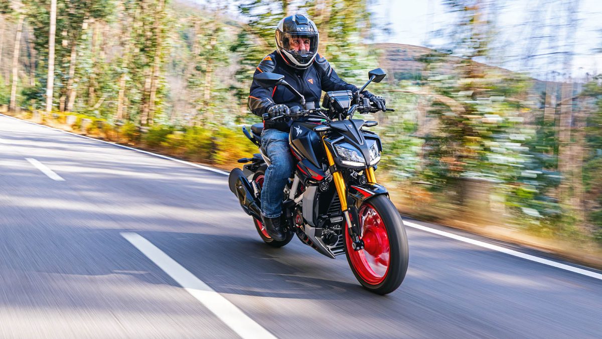 TVS RTR 310 e TVS RR 310. Ambição a dobrar 5 TVS RTR 310