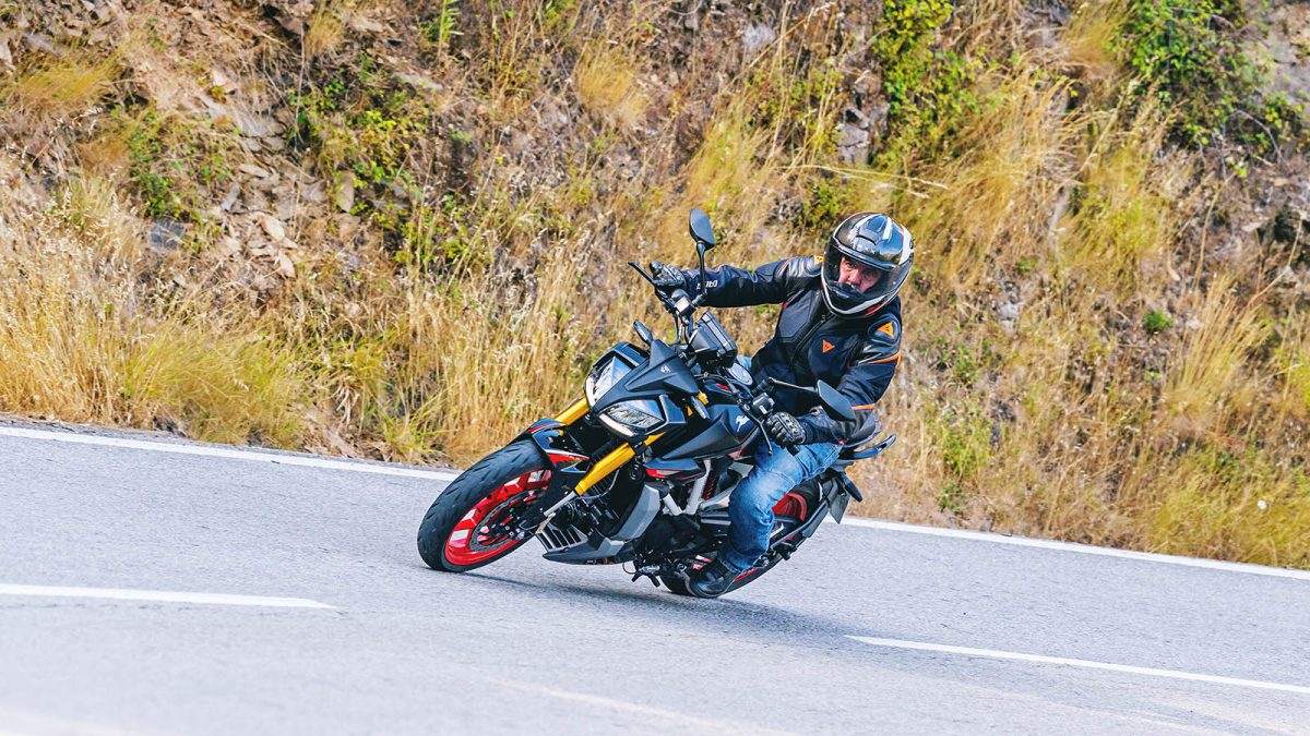 TVS RTR 310 e TVS RR 310. Ambição a dobrar 28 TVS RTR 310 08 - MotoX