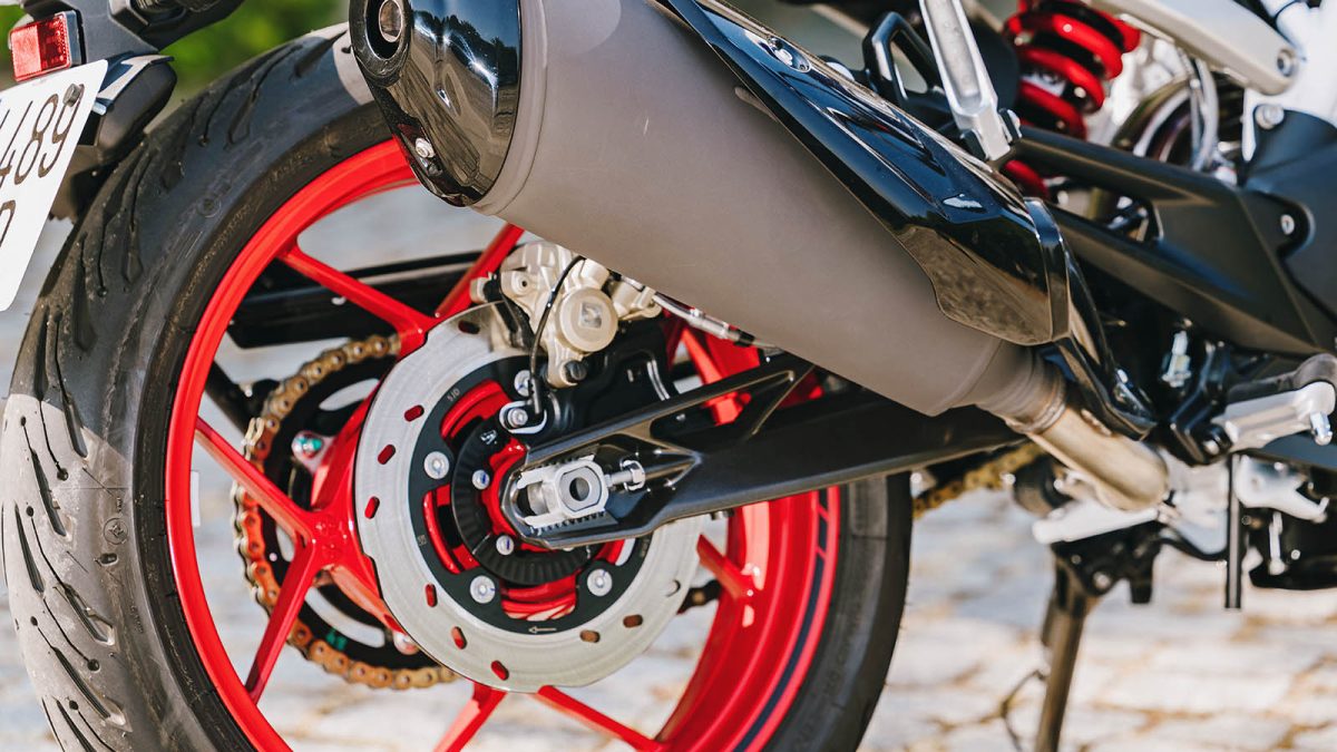 TVS RTR 310 e TVS RR 310. Ambição a dobrar 10 TVS RTR 310