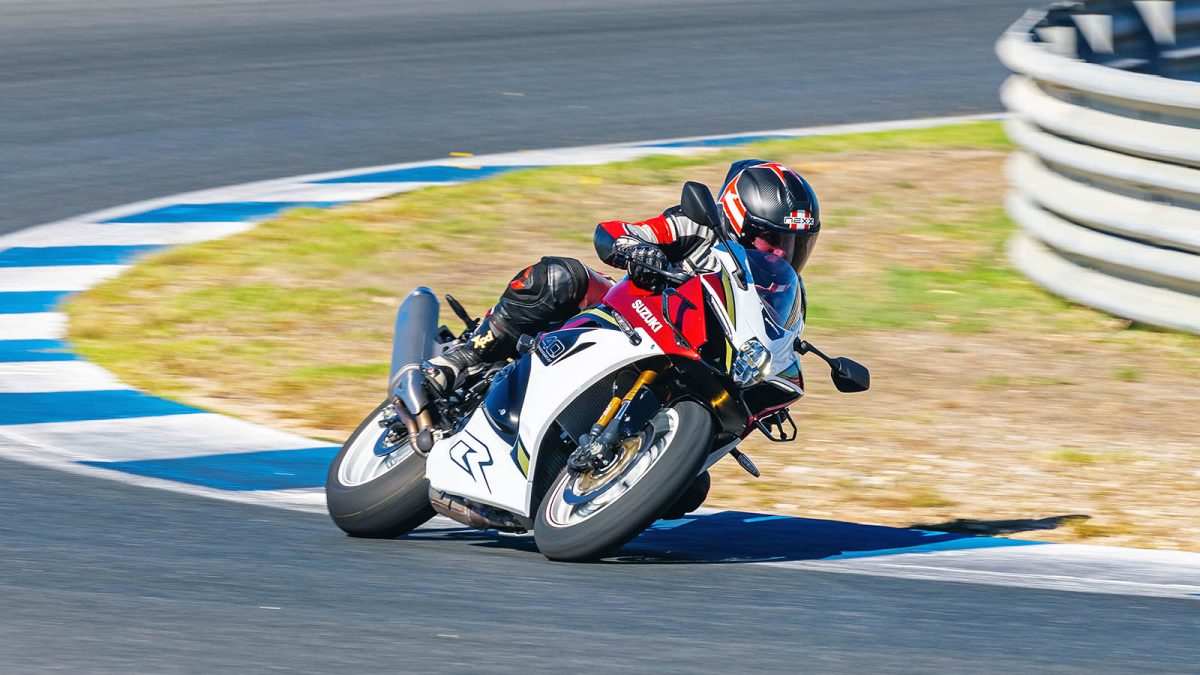 Suzuki GSX-R1000R. Reacender a chama de Hamamatsu 18 Suzuki GSX-R1000R