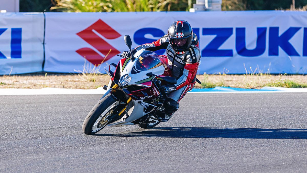 Suzuki GSX-R1000R. Reacender a chama de Hamamatsu 23 Suzuki GSX-R1000R