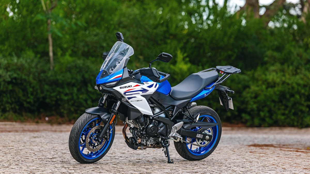 Suzuki SV-7GX. Aperfeiçoar a receita de um sucesso! 28 Suzuki SV-7GX