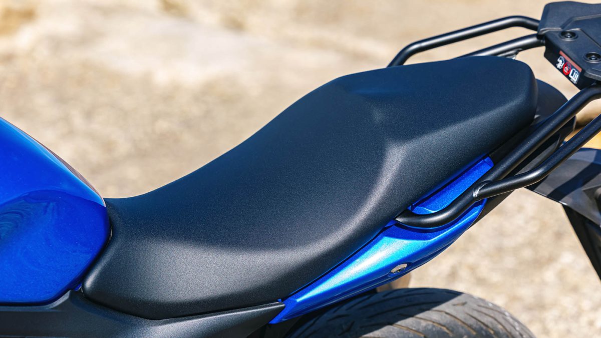 Suzuki SV-7GX. Aperfeiçoar a receita de um sucesso! 12 Suzuki SV 7GX 37 - MotoX
