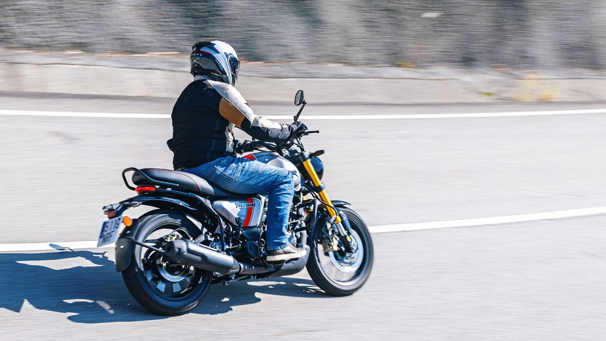 TVS Ronin 250