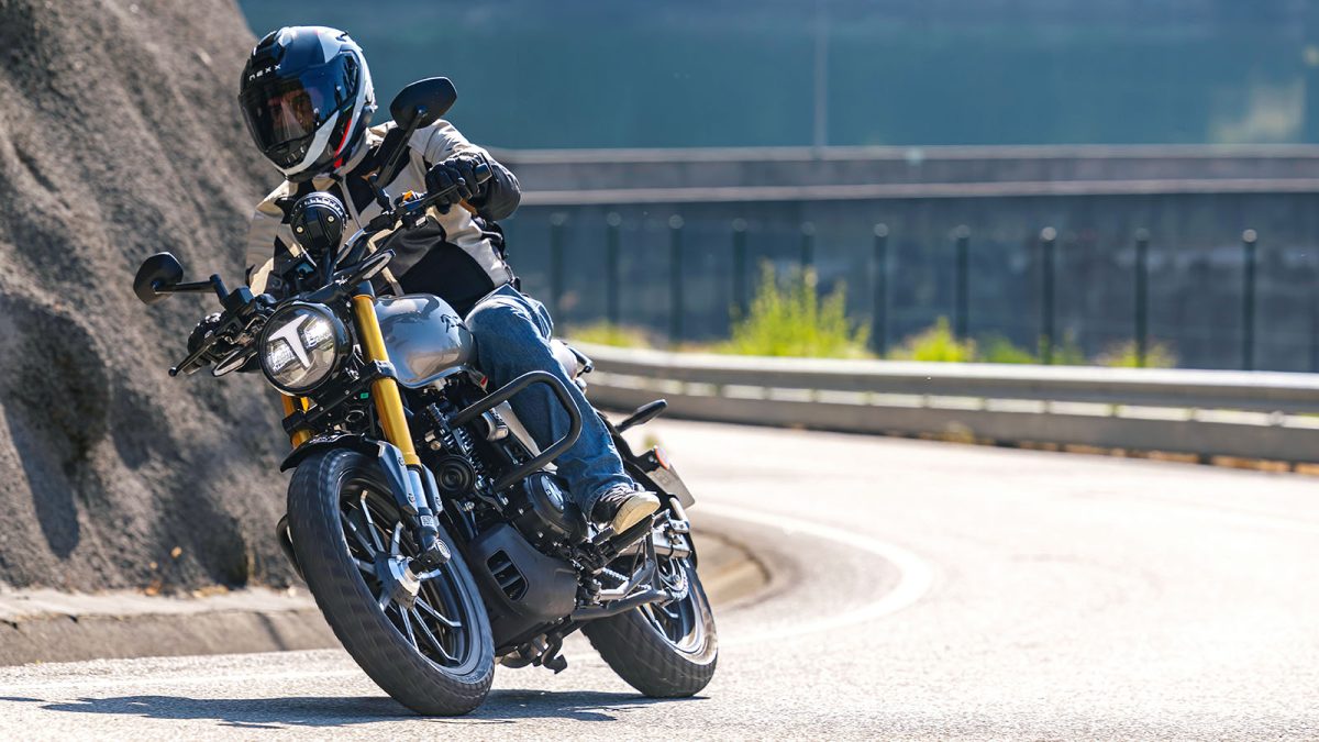 TVS Ronin 250